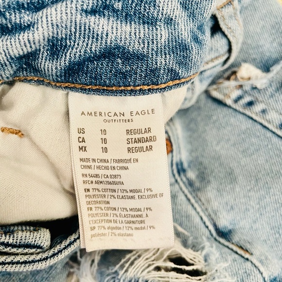 AE Ripped Mom Jean - Picture 3 of 9